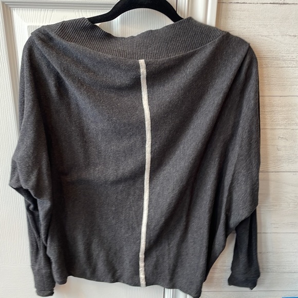 Lululemon bat wing sweater - Picture 2 of 5
